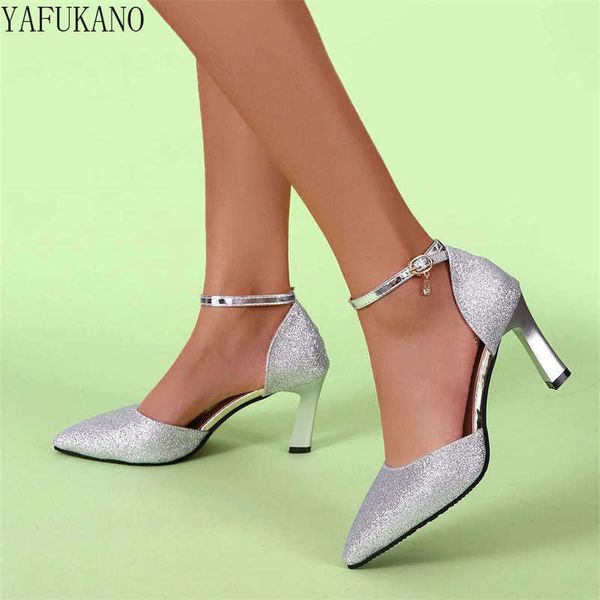 sandals summer mid hollow women sandals gold silver glitter bling party wedding shoes pointed toe small thick heel ankle strap pumps t221209, Black
sandals summer mid hollow women sandals gold silver glitter bling party wedding shoes pointed toe small thick heel ankle strap pumps t221209, Black