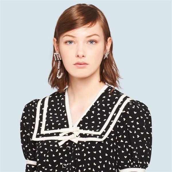 dangle & chandelier exquisite luxury miu letters earrings inlaid shiny full zircon brooch brand designer female fashion personality tre2478, Silver
dangle & chandelier exquisite luxury miu letters earrings inlaid shiny full zircon brooch brand designer female fashion personality tre2478, Silver
