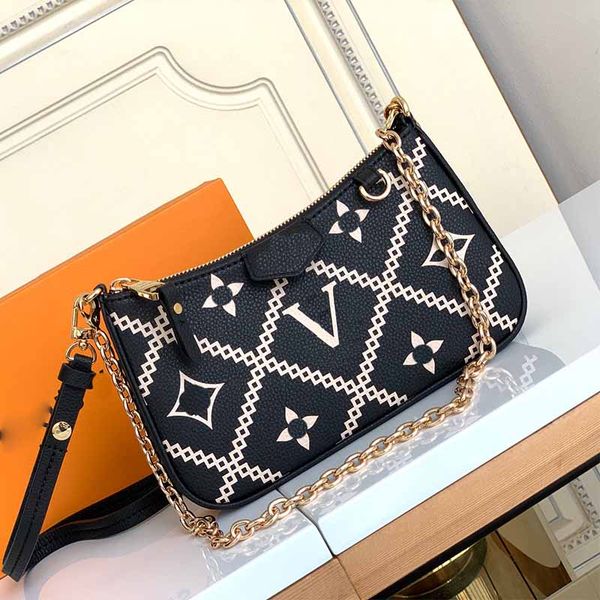 luxury designer tote bag women's cowhide material handbag fashion chain crossbody shoulder bags mini print letter wallet classic lady&#
luxury designer tote bag women's cowhide material handbag fashion chain crossbody shoulder bags mini print letter wallet classic lady&#