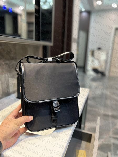 fashion nylon shoulder bag flap buckle cowhide shoulder belt large capacity designer retro men's and women bag original hardware
fashion nylon shoulder bag flap buckle cowhide shoulder belt large capacity designer retro men's and women bag original hardware