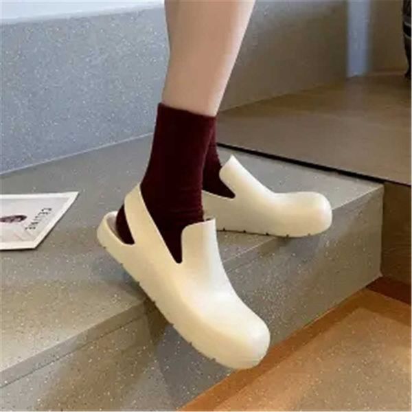 sandals 2021 new summer soft bottom sandals female flats simple outer wear baotou rain shoes jelly plastic water shoes green black brown t23
sandals 2021 new summer soft bottom sandals female flats simple outer wear baotou rain shoes jelly plastic water shoes green black brown t23