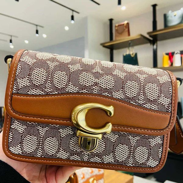 2023 trendy brand fashion a woman's bag bag female new classic jacquard fabric collage one shoulder studio19
2023 trendy brand fashion a woman's bag bag female new classic jacquard fabric collage one shoulder studio19