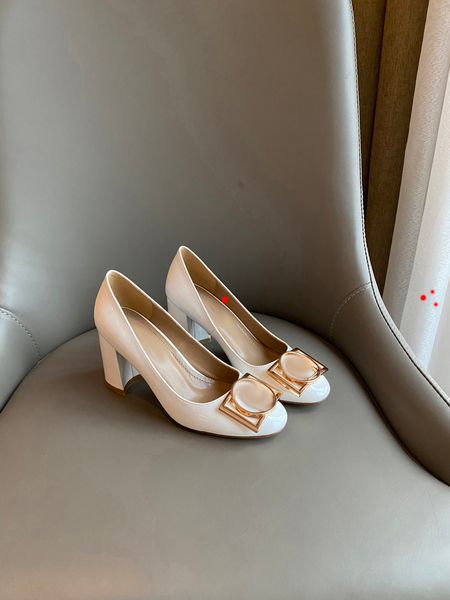 2023 buckle shoes woman high heels pumps ladies wedding shoesss heels shoe metal v tacones pointed toe stilettos black dress shoess with box
2023 buckle shoes woman high heels pumps ladies wedding shoesss heels shoe metal v tacones pointed toe stilettos black dress shoess with box