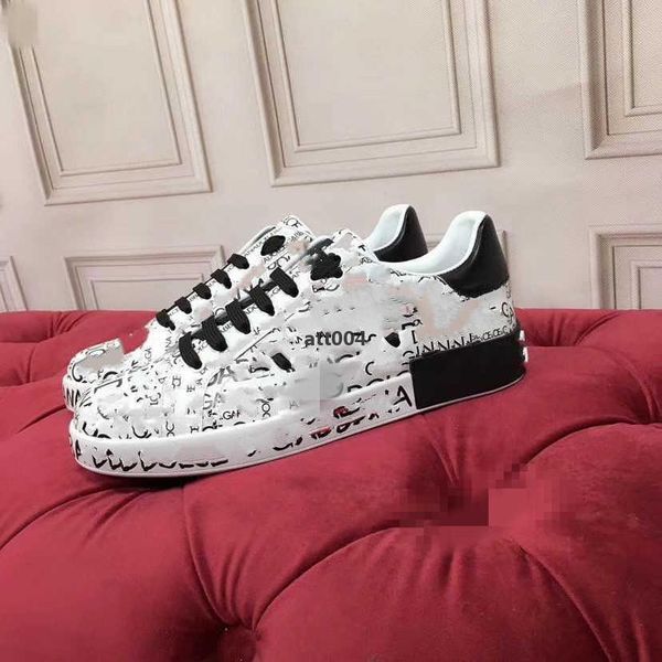 mans arrival casual shoes white black red fashion mens women leather breathable shoes open low sports sneak valentinoes valentinoity nii
mans arrival casual shoes white black red fashion mens women leather breathable shoes open low sports sneak valentinoes valentinoity nii