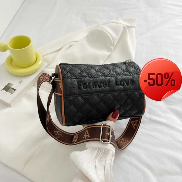 new clutch bags for women 2022 solid color women's summer trend fashion diamond lattice embroidery single shoulder msenger casual pillo
new clutch bags for women 2022 solid color women's summer trend fashion diamond lattice embroidery single shoulder msenger casual pillo
