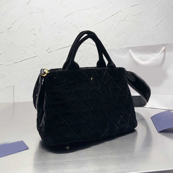 totes bag women designer bags handbags luxury velou tote bages fashion jacquard shoulder shopping crossbody purse 221209
totes bag women designer bags handbags luxury velou tote bages fashion jacquard shoulder shopping crossbody purse 221209
