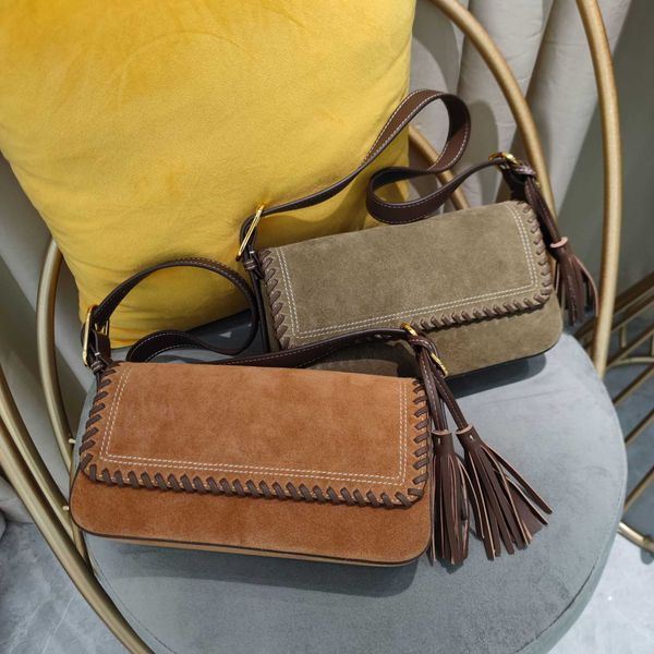 evening bags autumn and winter new frosted cow magnetic buckle mailman woven leather tassel armpit one shoulder cross body small square bag
evening bags autumn and winter new frosted cow magnetic buckle mailman woven leather tassel armpit one shoulder cross body small square bag