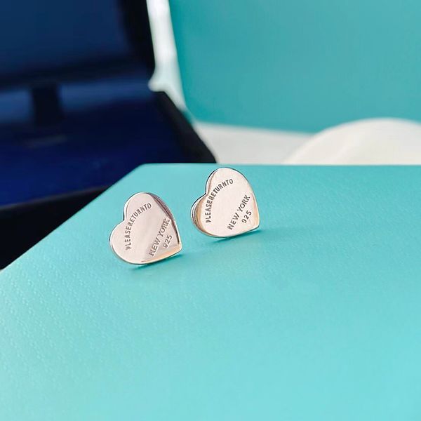 heart shaped diamond stud earrings fashion designer lady earrings high-end 925 silver jewelry festival gift factory wholesale, Golden;silver
heart shaped diamond stud earrings fashion designer lady earrings high-end 925 silver jewelry festival gift factory wholesale, Golden;silver