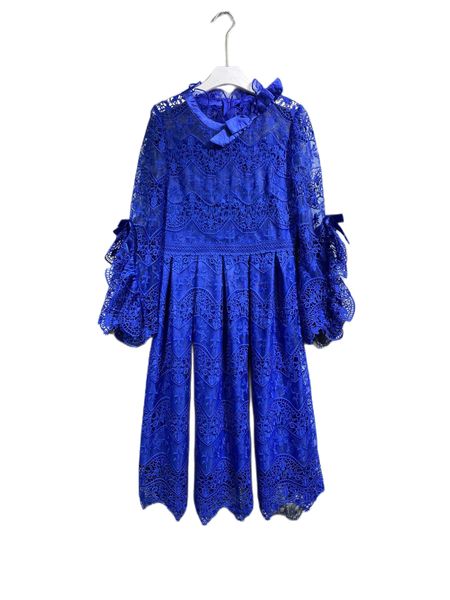 the latest blue hollowed out water-soluble flower waist closing dress in the autumn of 2022, Black;gray
the latest blue hollowed out water-soluble flower waist closing dress in the autumn of 2022, Black;gray