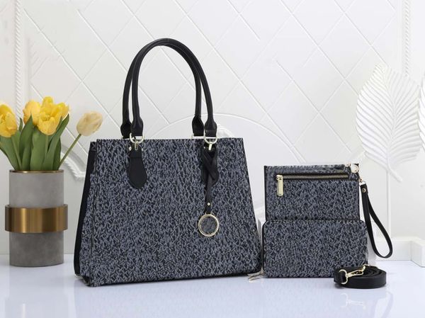 new fashion handbag three piece one shoulder messenger bag suitable for various occasions # 19018
new fashion handbag three piece one shoulder messenger bag suitable for various occasions # 19018