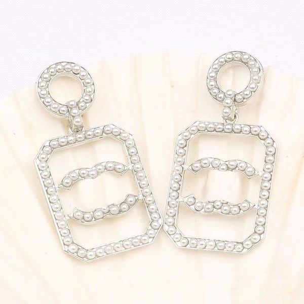 stud 18k gold plated designers brand earrings designer letter ear stud women crystal pearl geometric earring for wedding party jewerlry t230, Golden;silver
stud 18k gold plated designers brand earrings designer letter ear stud women crystal pearl geometric earring for wedding party jewerlry t230, Golden;silver
