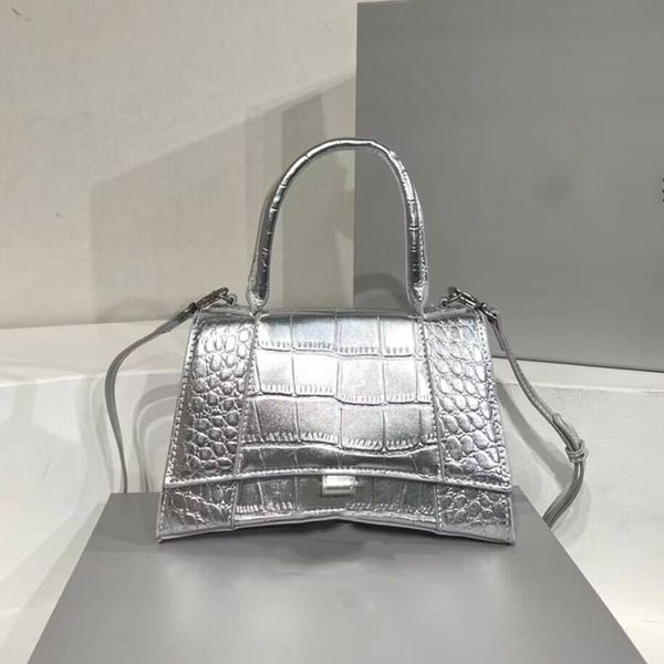 cross body fashion designer bags small crocodile leather totes women handbags shopping purses wallet luxury pu leather with letter
cross body fashion designer bags small crocodile leather totes women handbags shopping purses wallet luxury pu leather with letter