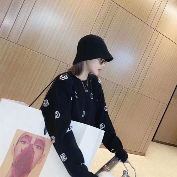 women's sweaters designer delicate embroidered sweater woman autumn and winter slim large undershirt students han version of long-sleev, White;black
women's sweaters designer delicate embroidered sweater woman autumn and winter slim large undershirt students han version of long-sleev, White;black