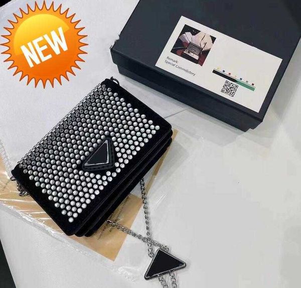 genuine leather new luxury designer card purses women fashion adjustable chain coin purses holder lady key wallet handbags bags interior, Red;black
genuine leather new luxury designer card purses women fashion adjustable chain coin purses holder lady key wallet handbags bags interior, Red;black