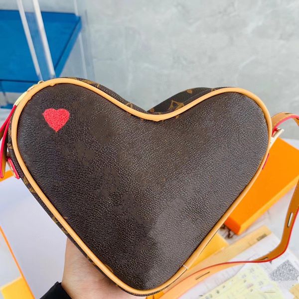 2021 luxurys designers handbags shoulder bags many colors woman fashion pattern satchel chain purse lady crocodile classic style with high q
2021 luxurys designers handbags shoulder bags many colors woman fashion pattern satchel chain purse lady crocodile classic style with high q