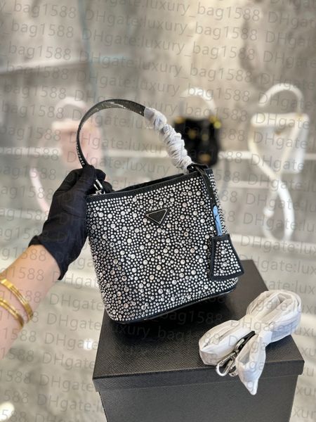 fashion 5a women bag crystal diamond shoulder bag large capacity buckle cowhide metal triangle logo designer retro handbag
fashion 5a women bag crystal diamond shoulder bag large capacity buckle cowhide metal triangle logo designer retro handbag