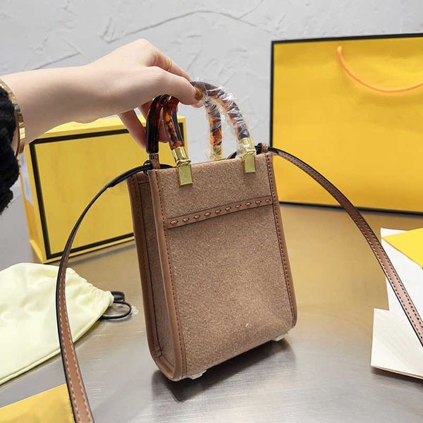 the tote bag women mini bags designer totes handbag fashion simple square shoulder bags shopping crossbody purse wallet 221212
the tote bag women mini bags designer totes handbag fashion simple square shoulder bags shopping crossbody purse wallet 221212
