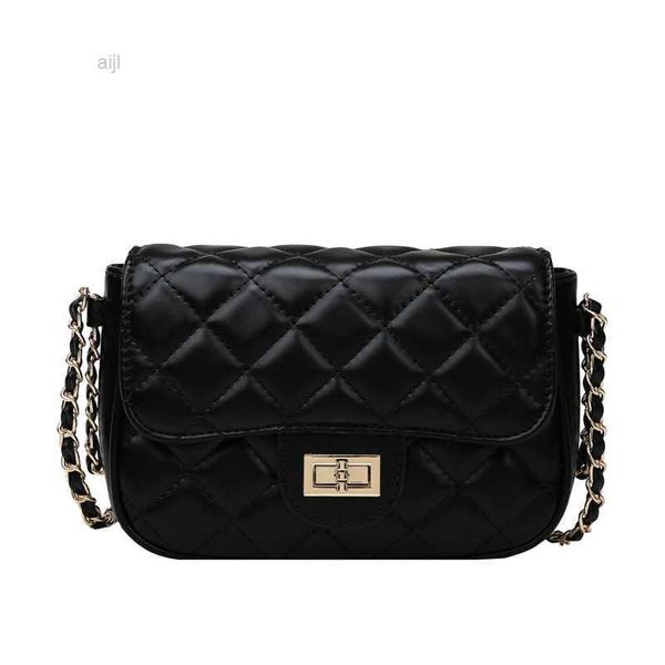 2022 new women's bag korean version trendy small fragrance versatile lingge chain lock single shoulder messenger
2022 new women's bag korean version trendy small fragrance versatile lingge chain lock single shoulder messenger