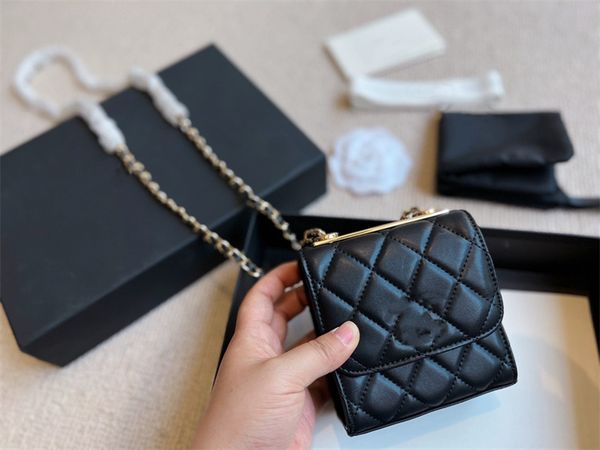 classic fashion women's single shoulder bag designer luxury hand-held cross-body purse white trend everything matching small the origin
classic fashion women's single shoulder bag designer luxury hand-held cross-body purse white trend everything matching small the origin