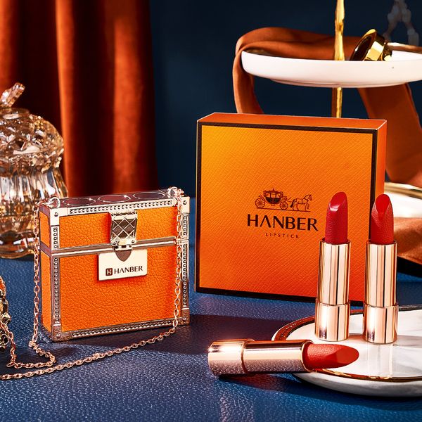 luxury leather bag bright color velvet lipstick set chain gift box three pieces with matte moisturizing gifts 
luxury leather bag bright color velvet lipstick set chain gift box three pieces with matte moisturizing gifts