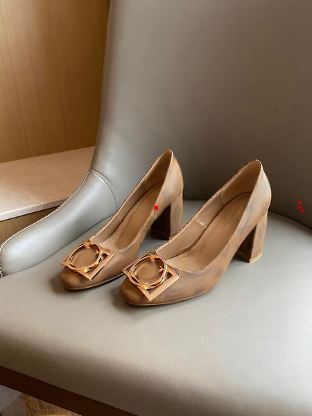 2023 good fashion women luxurys designers shoes designer sandals womens luxury high heels sandal dress shoess with box size 35-41 -m039, Black
2023 good fashion women luxurys designers shoes designer sandals womens luxury high heels sandal dress shoess with box size 35-41 -m039, Black