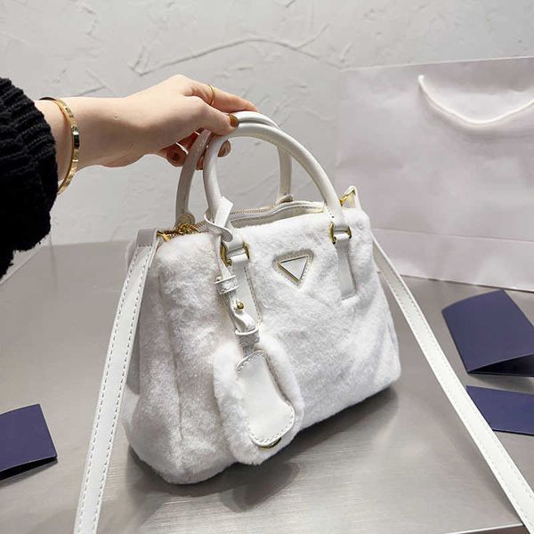 the totes bags fluffy tote purse designer handbags women work large bags fashion shoulder crossbody pink bag mini wallet 221212
the totes bags fluffy tote purse designer handbags women work large bags fashion shoulder crossbody pink bag mini wallet 221212