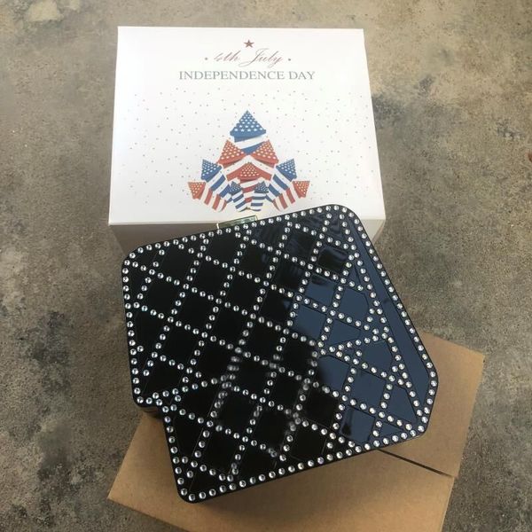 festive event bag acrylic bag for party box fashion rhinestone with c metal and chain vip-collection
festive event bag acrylic bag for party box fashion rhinestone with c metal and chain vip-collection