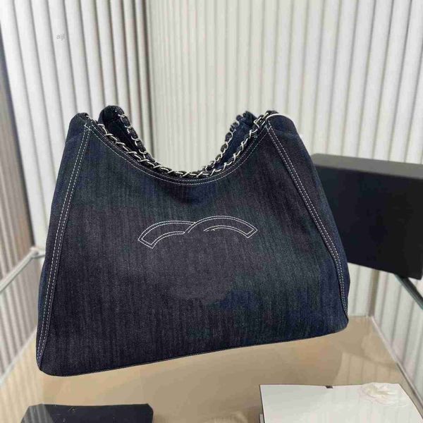 vintage middle ancient small fragrant denim chain tote bag large capacity one shoulder women's underarm shopping
vintage middle ancient small fragrant denim chain tote bag large capacity one shoulder women's underarm shopping