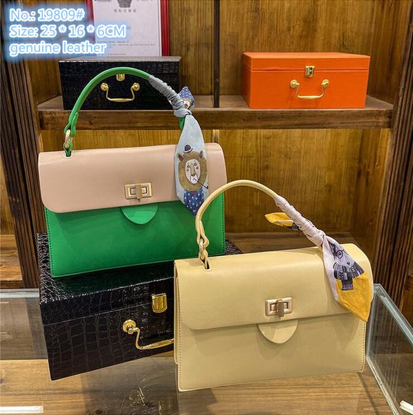 wholesale ladies shoulder bags 4 colors elegant atmosphere thickened leather messenger bag flip simple color matching fashion handbag sweet
wholesale ladies shoulder bags 4 colors elegant atmosphere thickened leather messenger bag flip simple color matching fashion handbag sweet