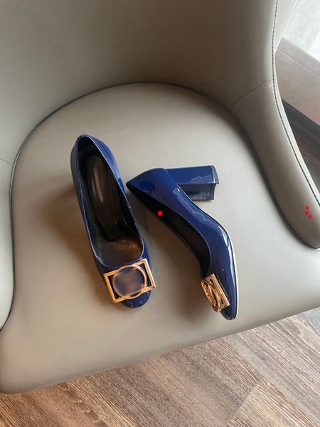 2023 good fashion women luxurys designers shoes designer sandals womens luxury high heels sandal dress shoess with box size 35-41 -m036, Black
2023 good fashion women luxurys designers shoes designer sandals womens luxury high heels sandal dress shoess with box size 35-41 -m036, Black