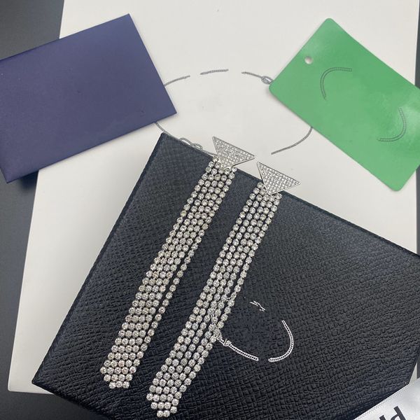 2022 designers pr diamond women stud silver earring tassel design girls brand studs pearl drop earrings letter jewelry, Golden;silver
2022 designers pr diamond women stud silver earring tassel design girls brand studs pearl drop earrings letter jewelry, Golden;silver