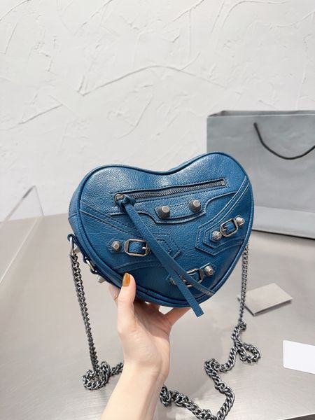 designer bag wax spring le cagole mini heart designer bags shaped 23 early balenciga chain bag oil rivet one shoulder crossbody female fashi
designer bag wax spring le cagole mini heart designer bags shaped 23 early balenciga chain bag oil rivet one shoulder crossbody female fashi