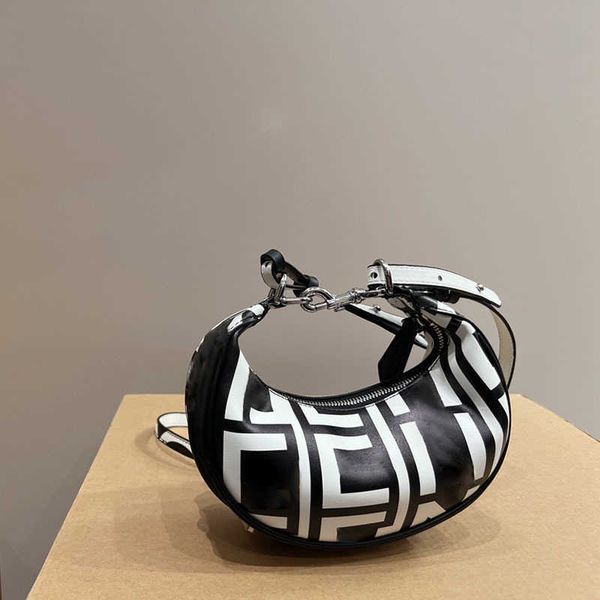 half moon bag women designer bags shoulder bag fashion letters print crossbody bags luxury leather purse handbags 221212
half moon bag women designer bags shoulder bag fashion letters print crossbody bags luxury leather purse handbags 221212