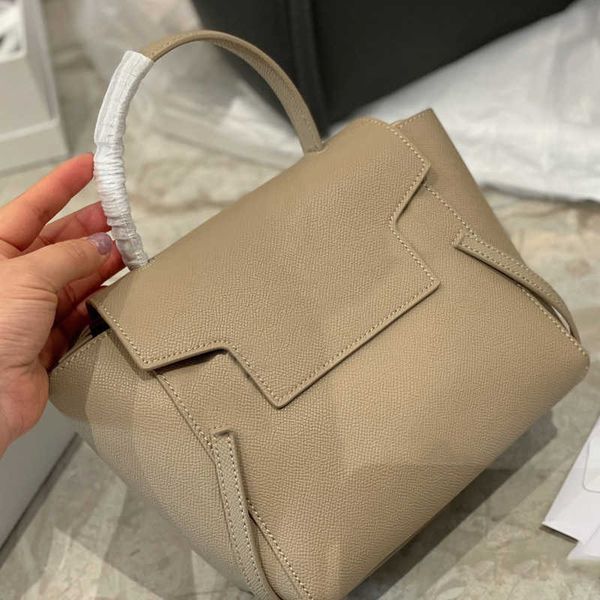 handle knotted belt bags women designers handbag shoulder leather designer crossbody bag female catfish purses messenger bags 220302
handle knotted belt bags women designers handbag shoulder leather designer crossbody bag female catfish purses messenger bags 220302