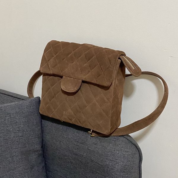 vintage brown suede backpack womens quilted embroidery bags plaid metal flap zipper large capacity french college outdoor trend designer han
vintage brown suede backpack womens quilted embroidery bags plaid metal flap zipper large capacity french college outdoor trend designer han