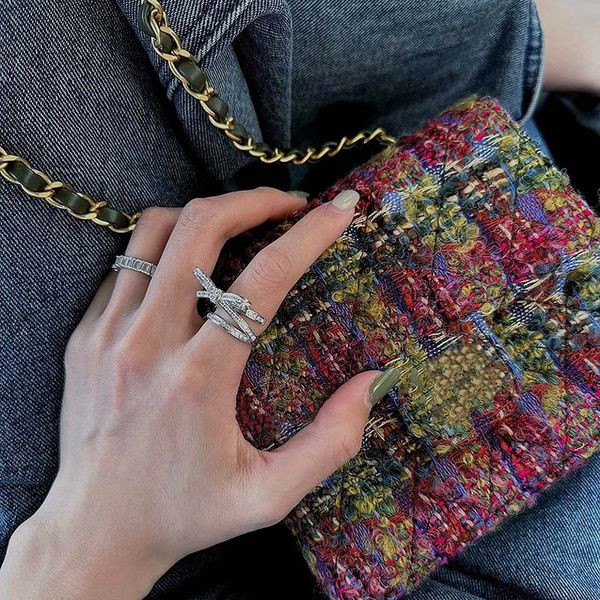designer ladies handbag messenger bag style outdoor casual fashion one shoulder suitable for all kinds of occasions fashion simple and gener
designer ladies handbag messenger bag style outdoor casual fashion one shoulder suitable for all kinds of occasions fashion simple and gener
