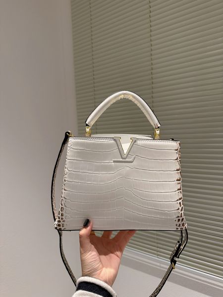 totes shoulder tz designer luxury himalayan taurillon cowhide leather capucines hand handle tote women hands purses fashion small shoulder c
totes shoulder tz designer luxury himalayan taurillon cowhide leather capucines hand handle tote women hands purses fashion small shoulder c