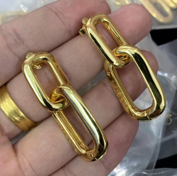 new designed women silver thick chain stud earring v letter full diamonds brass 18k gold plating ladies pendants earrings hoops designer jew, Golden;silver
new designed women silver thick chain stud earring v letter full diamonds brass 18k gold plating ladies pendants earrings hoops designer jew, Golden;silver