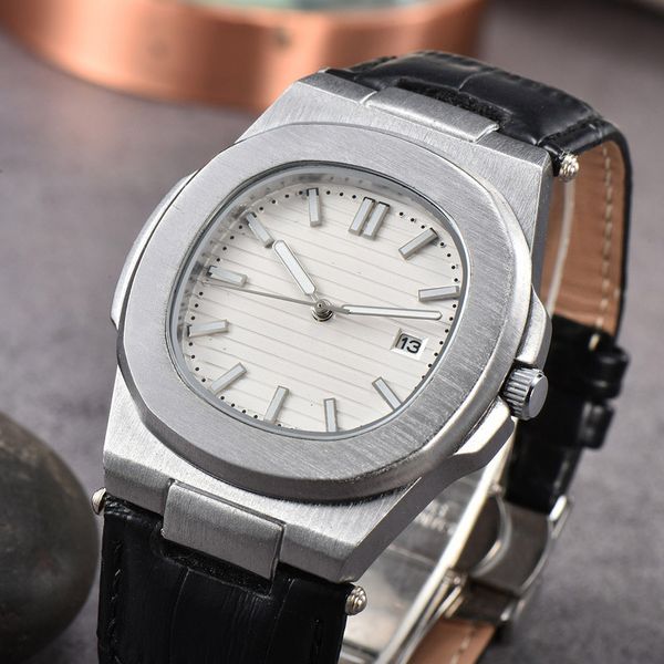 2022 men's luxury quartz watch business leisure fashion three needle multi-function calendar waterproof belt watches, Slivery;brown
2022 men's luxury quartz watch business leisure fashion three needle multi-function calendar waterproof belt watches, Slivery;brown