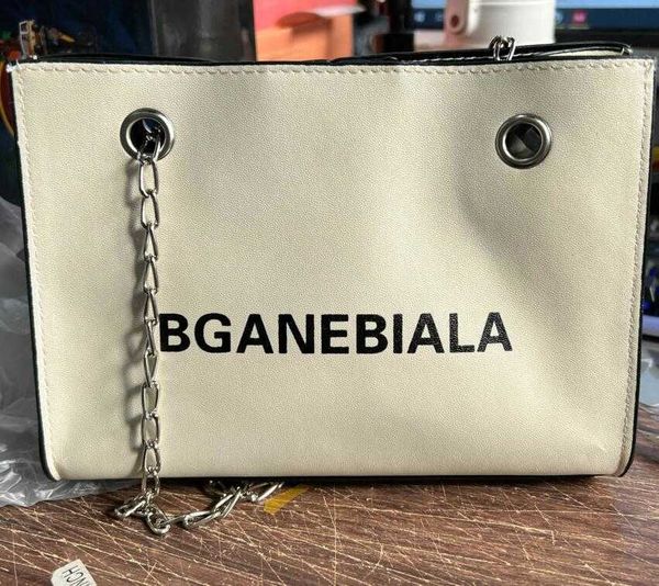 designer bags fashion luxury shoulder bag chain silver multi-color shopping portable tote bag for women handbags y2212
designer bags fashion luxury shoulder bag chain silver multi-color shopping portable tote bag for women handbags y2212