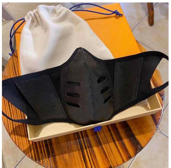 fashion designer party masks men women dust reusable washable leather mask outdoor cotton cloth plaid face mask with box and dustbag, Silver
fashion designer party masks men women dust reusable washable leather mask outdoor cotton cloth plaid face mask with box and dustbag, Silver