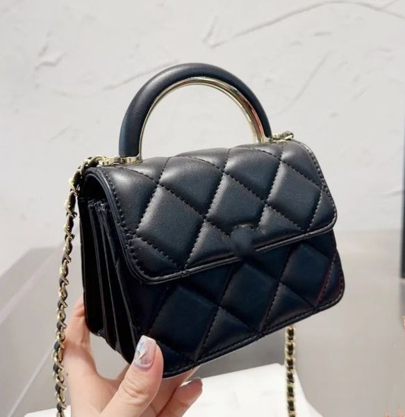 luxurys designer bags metal chain gold silver handbag genuine leather bag flip cover diagonal messenger crossbody handbag womens banquet sho
luxurys designer bags metal chain gold silver handbag genuine leather bag flip cover diagonal messenger crossbody handbag womens banquet sho