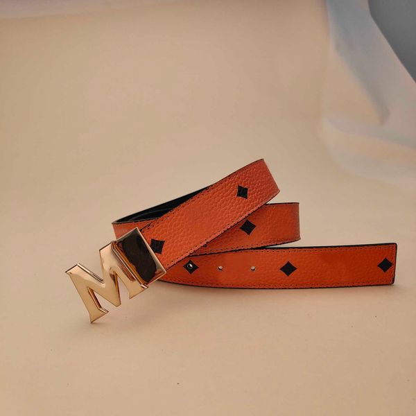 fashion men designer belt classic retro women leather belt width 4cm high-quality letter m smooth buckle business dress belts, Black;brown
fashion men designer belt classic retro women leather belt width 4cm high-quality letter m smooth buckle business dress belts, Black;brown