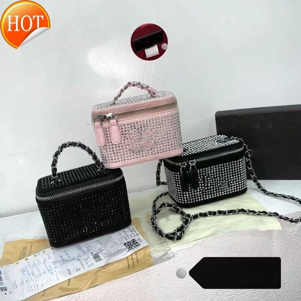 women's luxury designer hand bill of lading shoulder bag 2023 new women fashion handbag versatile portable crossbody bags gift box pack
women's luxury designer hand bill of lading shoulder bag 2023 new women fashion handbag versatile portable crossbody bags gift box pack