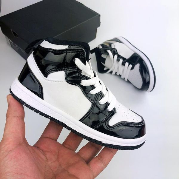 1 1s children basketball shoes retro university blue boy girl hyper royal sneakers light smoke sports trainers size eur 26-35
1 1s children basketball shoes retro university blue boy girl hyper royal sneakers light smoke sports trainers size eur 26-35
