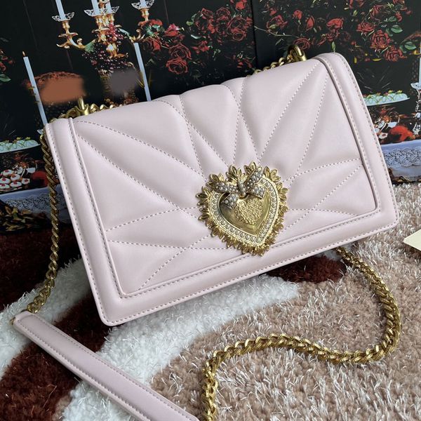 chain shoulder bag flap messenger purse women shoulder bags fashion metal hardware letter heart shaped decoration with drill cowhide genuine
chain shoulder bag flap messenger purse women shoulder bags fashion metal hardware letter heart shaped decoration with drill cowhide genuine