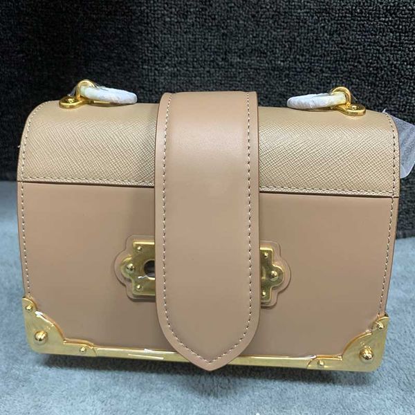 5a cahier leather bag 1bd045 square pack shoulder bag crossbody package women designer wallet handbags vintage metal finish calfskin interio
5a cahier leather bag 1bd045 square pack shoulder bag crossbody package women designer wallet handbags vintage metal finish calfskin interio