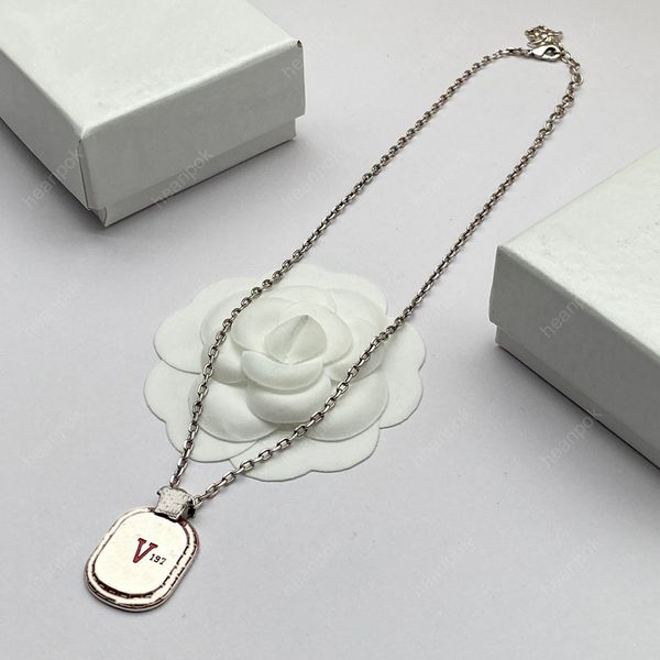 men luxury necklace designer silver chains head necklaces jewelry fashion earrings v pendant chain link wedding with box nice
men luxury necklace designer silver chains head necklaces jewelry fashion earrings v pendant chain link wedding with box nice