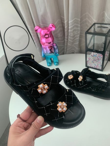 bread shoe black leather mules slides strap flats printed dad sandals hook and loop beach shoes imported sheepskin lining size 35-42
bread shoe black leather mules slides strap flats printed dad sandals hook and loop beach shoes imported sheepskin lining size 35-42