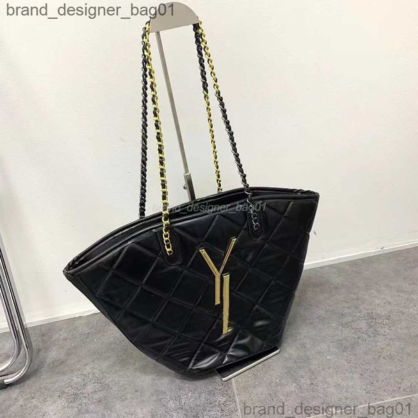 handbag 2023 new women's fashion shoulder bag female single luxury brand designer bag lady casual leather large capacity portable bag 1
handbag 2023 new women's fashion shoulder bag female single luxury brand designer bag lady casual leather large capacity portable bag 1